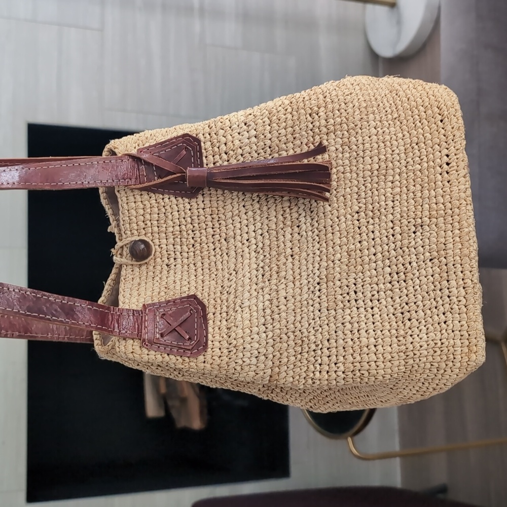 Handmade raffia bucket bag - like new condition